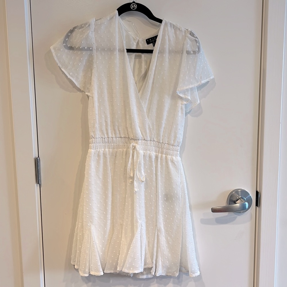 Francesca’s white dress size small